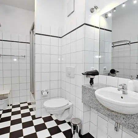 Apartment Haus Am Park 13 Kuehlungsborn